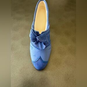 Just the Right Shoe by Raine, Item 25042, Class Act, Circa 1924,  Box & COA